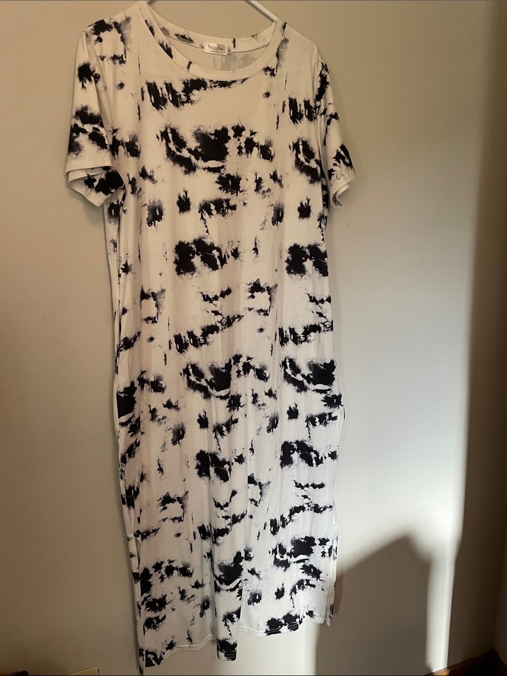 Women’s Black & White Tie-Dye Short Sleeve Dress - Casual Shift